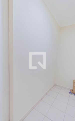 Casa à venda com 150m², 3 quartos e 2 vagas Casa à venda com 150m², 3 quartos e 2 vagasCloset da suíte 2