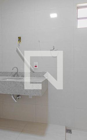 Casa à venda com 150m², 3 quartos e 2 vagas Casa à venda com 150m², 3 quartos e 2 vagasBanheiro