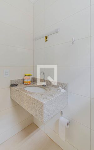 Casa à venda com 150m², 3 quartos e 2 vagas Casa à venda com 150m², 3 quartos e 2 vagasLavabo
