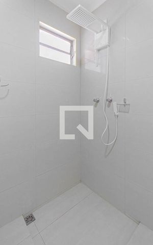 Casa à venda com 150m², 3 quartos e 2 vagas Casa à venda com 150m², 3 quartos e 2 vagasBanheiro
