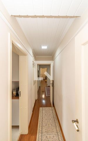 Apartamento à venda com 365m², 5 quartos e 3 vagas Apartamento à venda com 365m², 5 quartos e 3 vagasCorredor