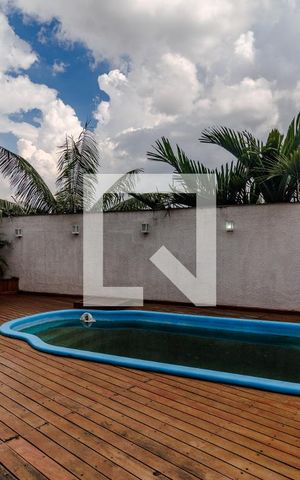 Casa para alugar com 325m², 3 quartos e 4 vagas Casa para alugar com 325m², 3 quartos e 4 vagasÁrea externa
