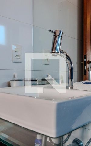 Casa para alugar com 325m², 3 quartos e 4 vagas Casa para alugar com 325m², 3 quartos e 4 vagasBanheiro da Suíte 3