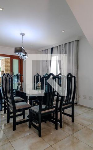 Casa para alugar com 325m², 3 quartos e 4 vagas Casa para alugar com 325m², 3 quartos e 4 vagasCopa