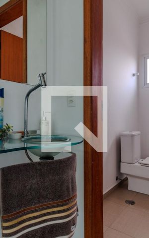 Casa para alugar com 325m², 3 quartos e 4 vagas Casa para alugar com 325m², 3 quartos e 4 vagasSalão de jogos