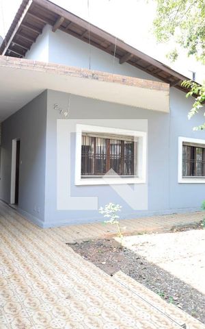 Casa à venda com 276m², 3 quartos e 2 vagasFachada