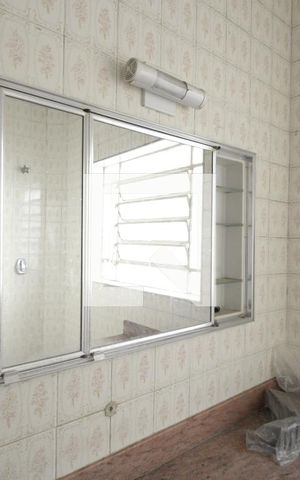 Casa à venda com 276m², 3 quartos e 2 vagasBanheiro