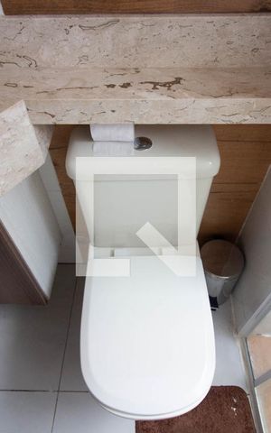 Apartamento à venda com 40m², 2 quartos e sem vaga Apartamento à venda com 40m², 2 quartos e sem vagaBanheiro