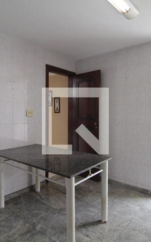 Apartamento para alugar com 79m², 2 quartos e 1 vaga Apartamento para alugar com 79m², 2 quartos e 1 vagaCozinha e Área de Serviço