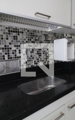 Apartamento para alugar com 79m², 2 quartos e 1 vaga Apartamento para alugar com 79m², 2 quartos e 1 vagaCozinha e Área de Serviço