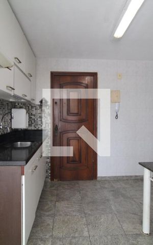 Apartamento para alugar com 79m², 2 quartos e 1 vaga Apartamento para alugar com 79m², 2 quartos e 1 vagaCozinha e Área de Serviço