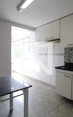 Apartamento para alugar com 79m², 2 quartos e 1 vaga Apartamento para alugar com 79m², 2 quartos e 1 vagaCozinha e Área de Serviço