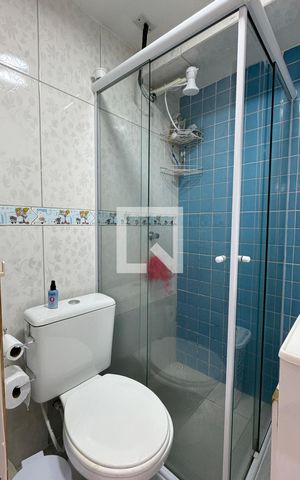 Casa à venda com 140m², 3 quartos e 2 vagasBanheiro