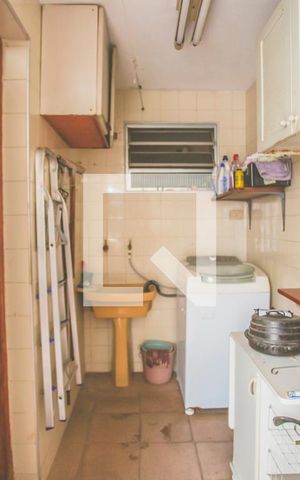 Casa à venda com 180m², 2 quartos e 1 vaga Casa à venda com 180m², 2 quartos e 1 vagaÁrea de Serviço