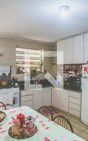 Casa à venda com 180m², 2 quartos e 1 vaga Casa à venda com 180m², 2 quartos e 1 vagaCozinha