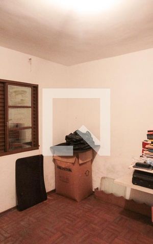 Casa à venda com 230m², 3 quartos e 2 vagas Casa à venda com 230m², 3 quartos e 2 vagasQuarto de Serviço