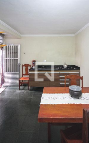 Casa à venda com 230m², 3 quartos e 2 vagas Casa à venda com 230m², 3 quartos e 2 vagasCozinha 02