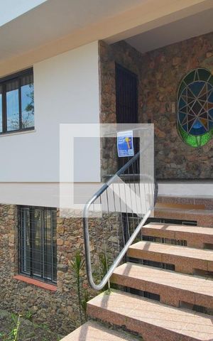 Casa à venda com 250m², 3 quartos e 4 vagasFachada