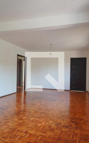 Casa à venda com 250m², 3 quartos e 4 vagasSala
