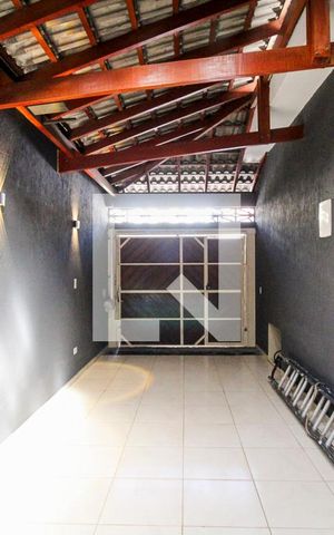 Casa à venda com 130m², 3 quartos e 2 vagas Casa à venda com 130m², 3 quartos e 2 vagasChurrasqueira