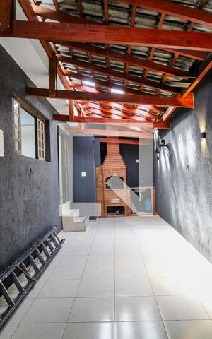 Casa à venda com 130m², 3 quartos e 2 vagas Casa à venda com 130m², 3 quartos e 2 vagasChurrasqueira