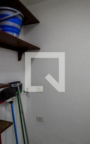 Casa à venda com 130m², 3 quartos e 2 vagas Casa à venda com 130m², 3 quartos e 2 vagasDespensa