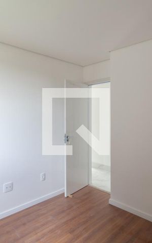 Apartamento à venda com 190m², 3 quartos e 4 vagas Apartamento à venda com 190m², 3 quartos e 4 vagasQuarto 2