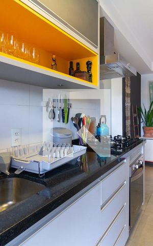 Apartamento para alugar com 102m², 2 quartos e 2 vagas Apartamento para alugar com 102m², 2 quartos e 2 vagasCozinha