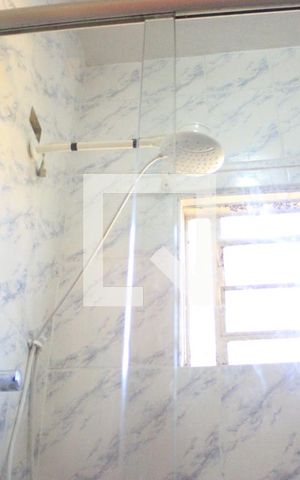 Casa à venda com 200m², 2 quartos e 2 vagasBanheiro de Serviço