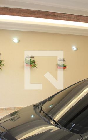 Casa à venda com 200m², 2 quartos e 2 vagasGaragem