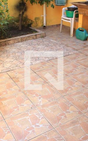 Casa à venda com 200m², 2 quartos e 2 vagasQuintal/Gardem