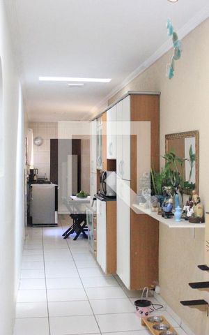 Casa à venda com 200m², 2 quartos e 2 vagasCozinha