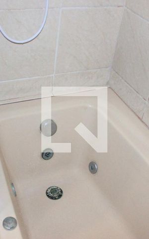 Casa à venda com 223m², 4 quartos e 3 vagasBanheiro 1