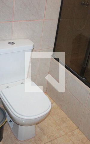 Casa à venda com 223m², 4 quartos e 3 vagasBanheiro 1