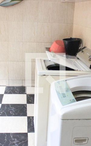 Casa à venda com 223m², 4 quartos e 3 vagasLavanderia