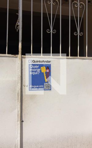 Casa à venda com 300m², 3 quartos e 2 vagasPlaquinha
