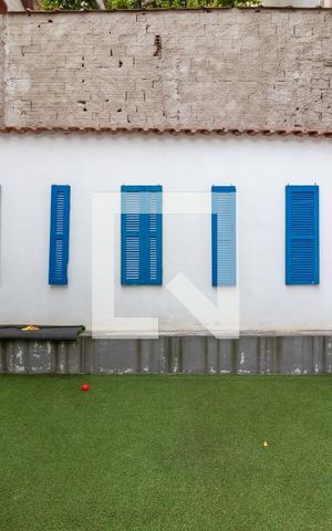 Casa à venda com 183m², 2 quartos e 2 vagasQuintal