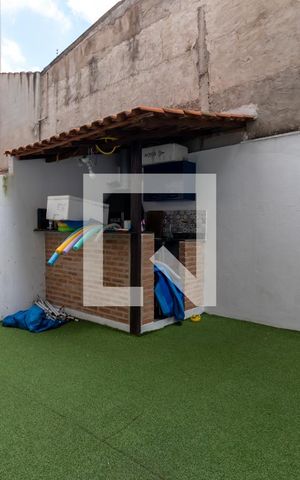 Casa à venda com 183m², 2 quartos e 2 vagasQuintal