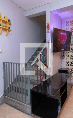 Casa à venda com 183m², 2 quartos e 2 vagasSala