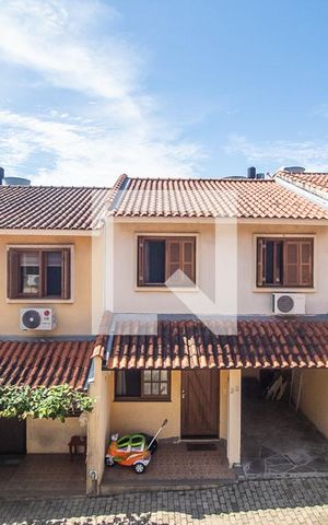 Casa à venda com 100m², 3 quartos e 1 vaga Casa à venda com 100m², 3 quartos e 1 vagaVista Closet