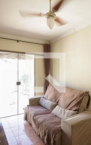 Apartamento à venda com 57m², 2 quartos e 1 vaga Apartamento à venda com 57m², 2 quartos e 1 vagaSala