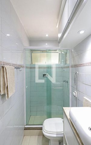 Apartamento à venda com 57m², 2 quartos e 1 vaga Apartamento à venda com 57m², 2 quartos e 1 vagaBanheiro