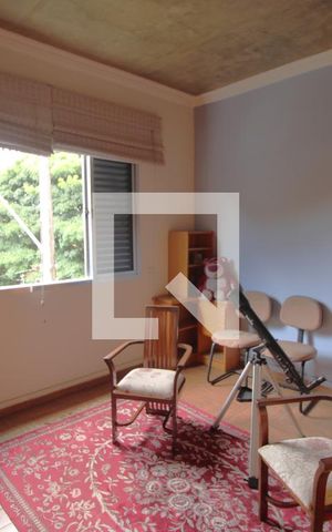 Casa para alugar com 330m², 4 quartos e 4 vagasSuíte 3