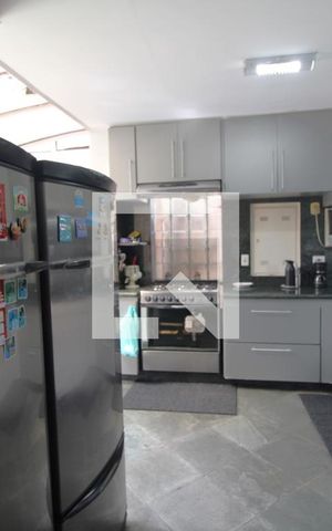 Casa para alugar com 330m², 4 quartos e 4 vagasCozinha