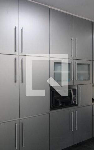 Casa para alugar com 330m², 4 quartos e 4 vagasCozinha