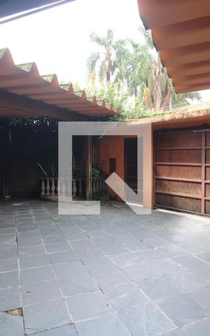 Casa para alugar com 330m², 4 quartos e 4 vagasGaragem