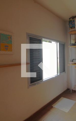 Casa para alugar com 330m², 4 quartos e 4 vagasSuíte 2