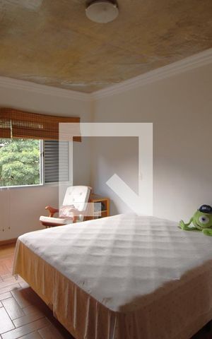 Casa para alugar com 330m², 4 quartos e 4 vagasSuíte 1