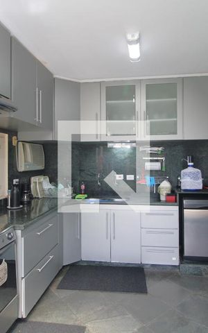 Casa para alugar com 330m², 4 quartos e 4 vagasCozinha