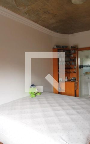 Casa para alugar com 330m², 4 quartos e 4 vagasSuíte 1